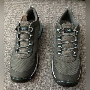 New J-41 Adventure On Slip On Sneakers; Gray w Turquoise Trim; Elastic Laces; 8M